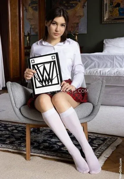 Sydney escorts Lillian — 3