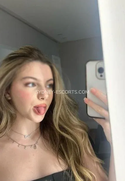 Sydney escorts Alexis — 3