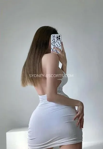 Sydney escorts Danielle — 7