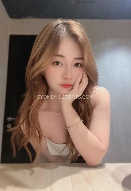 Sydney escorts Lindsey — 2