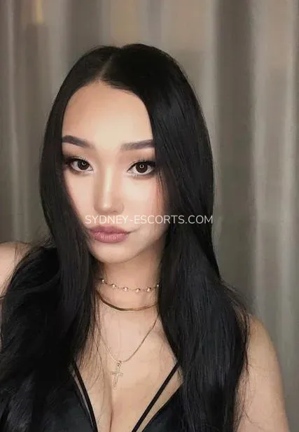 Sydney escorts Courtney — 6