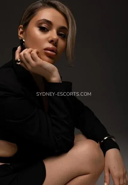 Sydney escorts Laura — 10