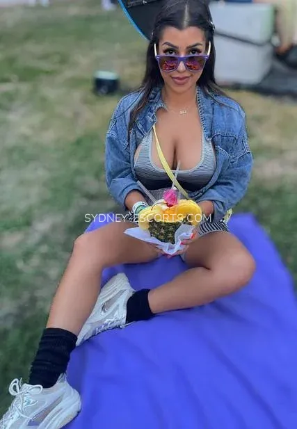 Sydney escorts Chloe — 9