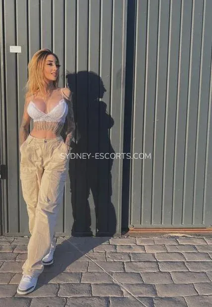 Sydney escorts Lindsay — 1