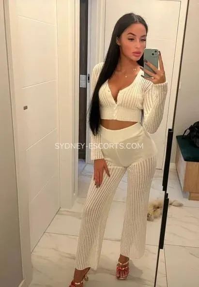 Sydney escorts Carly — 7