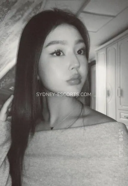 Sydney escorts Mona — 2