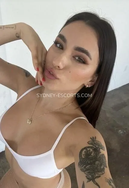 Sydney escorts Chloe — 2