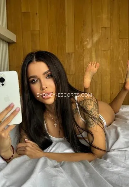 Sydney escorts Molly — 5