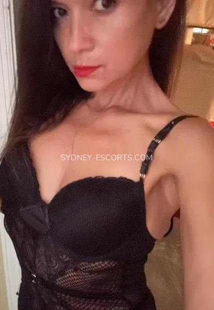 Sydney escorts Carmela — 3
