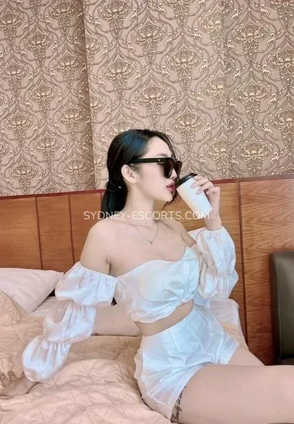 Sydney escorts Kyra — 6