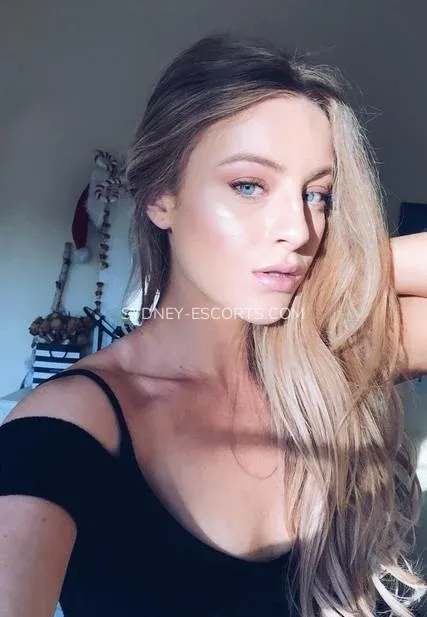 Sydney escorts Elvira — 3