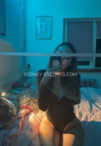 Sydney escorts Bella — 4
