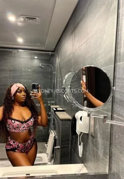 Sydney escorts Laura — 7