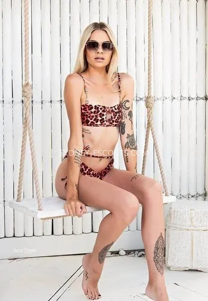 Sydney escorts Linnéa — 4
