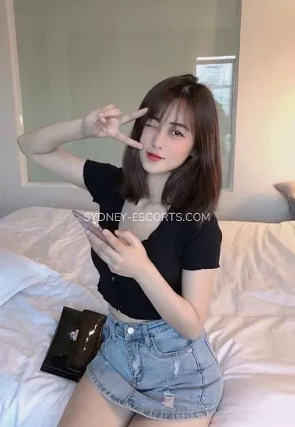 Sydney escorts Kelsey — 1