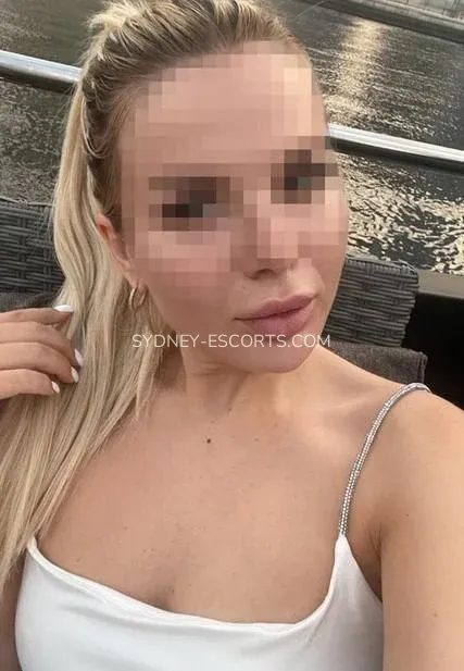 Sydney escorts Alexis — 3