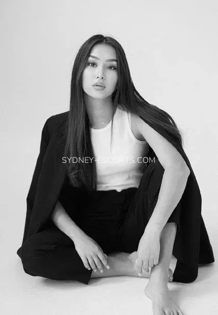 Sydney escorts Maggie — 5