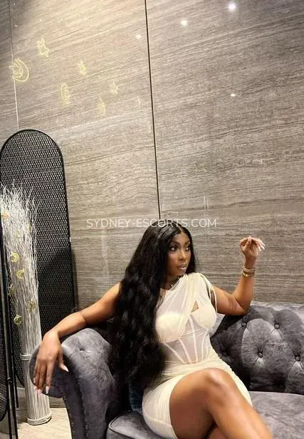 Sydney escorts Laura — 6