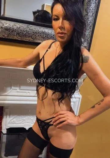Sydney escorts Hannah — 5