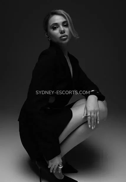 Sydney escorts Laura — 5