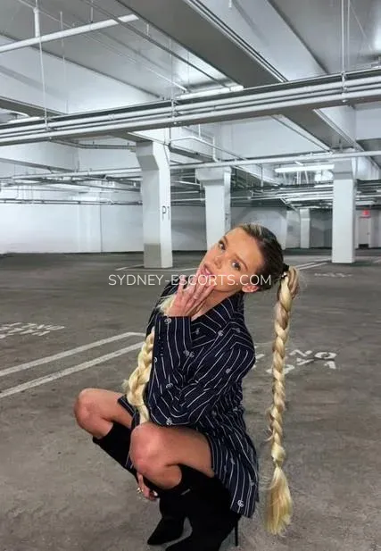 Sydney escorts Linda — 3