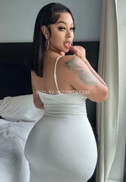 Sydney escorts Lillian — 3