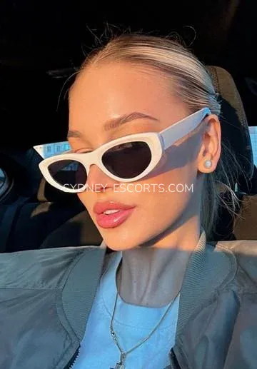Sydney escorts Veronica — 3