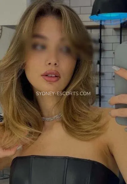 Sydney escorts Sophie — 1