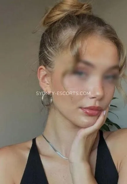 Sydney escorts Sophie — 2