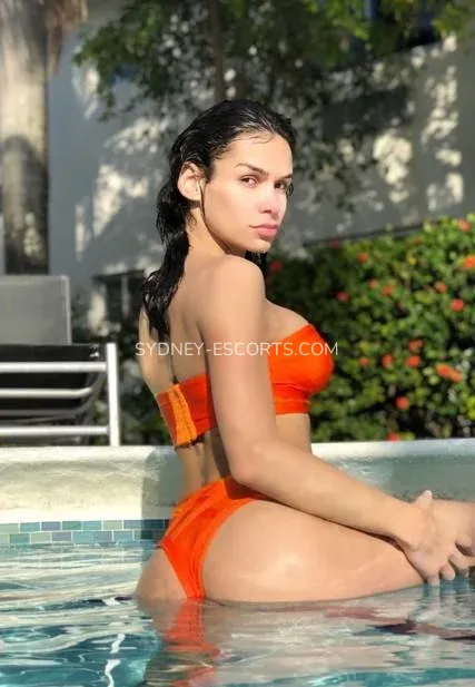 Sydney escorts Laura — 1
