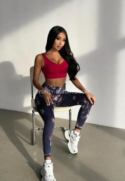 Sydney escorts Hannah — 2