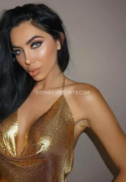 Sydney escorts Kaitlyn — 1