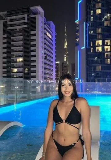 Sydney escorts Courtney — 3