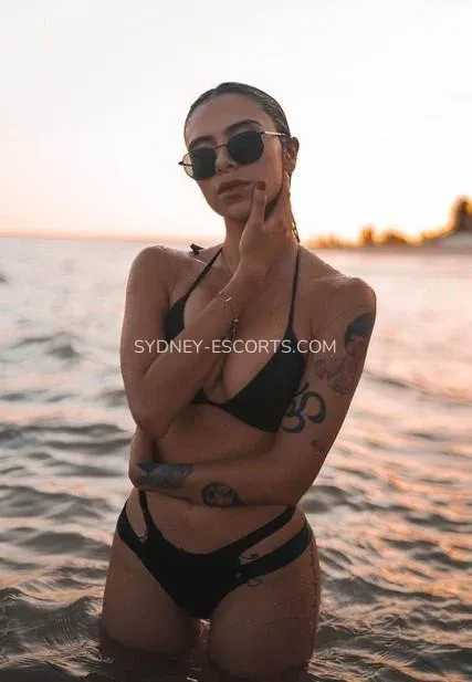 Sydney escorts Louise — 5