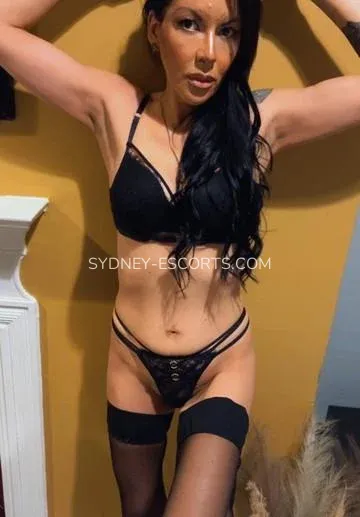 Sydney escorts Hannah — 3