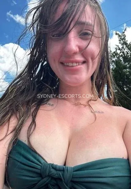 Sydney escorts Reagan — 1