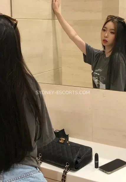 Sydney escorts Julia — 3