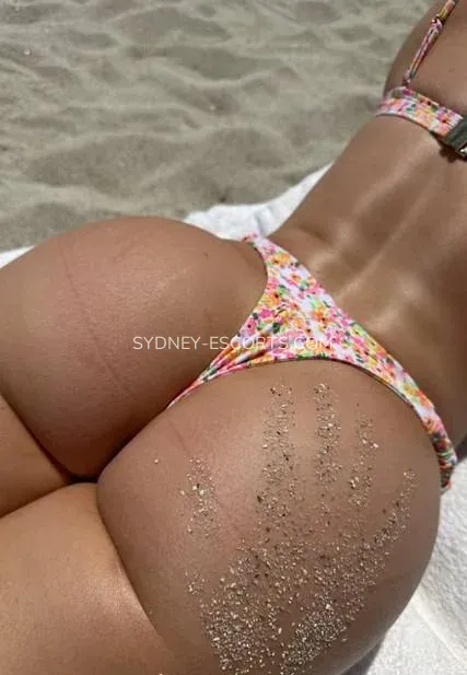 Sydney escorts Lavinia — 3