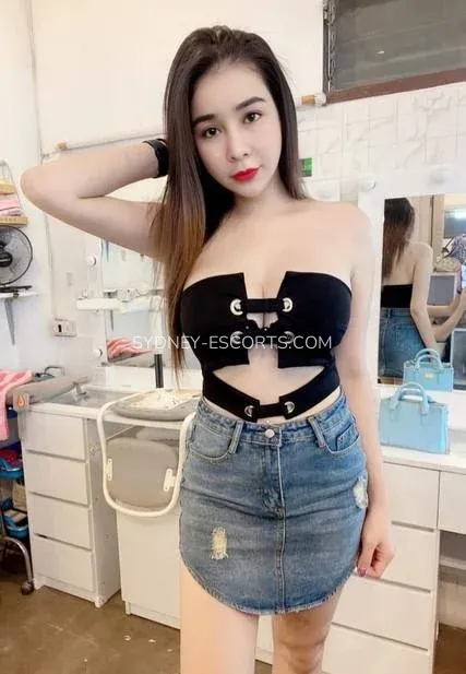 Sydney escorts Makenzie — 4