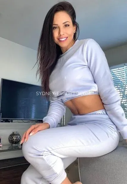 Sydney escorts Lavinia — 4