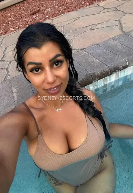 Sydney escorts Chloe — 10