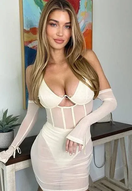 Sydney escorts Nicole — 10