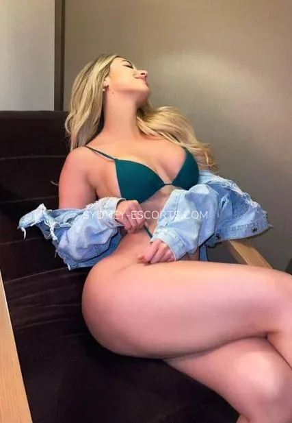 Sydney escorts Rebecca — 3