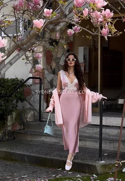 Sydney escorts Kathryn — 4