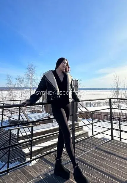 Sydney escorts Courtney — 7